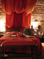 Alarcon Parador Spain Bed Canape